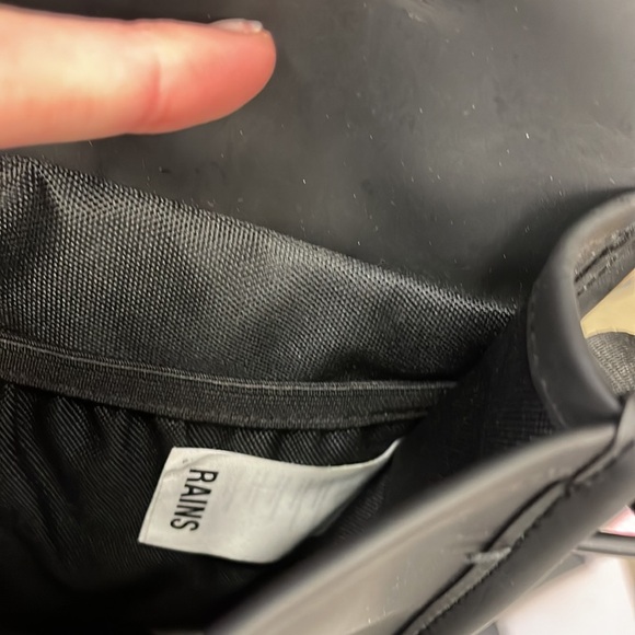 Rains travel Bag - Picture 4 of 7